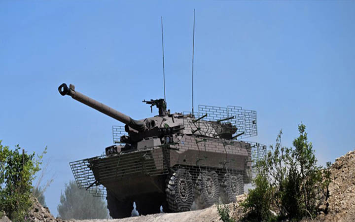 ইউক্রেনের জন্য ট্যাঙ্ক পাঠাবে ফ্রান্স