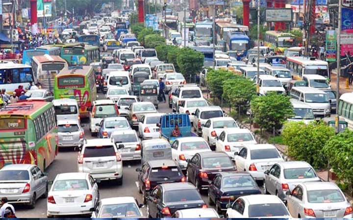 ৩ দিনের ছুটি শেষে রাজধানীতে তীব্র যানজট