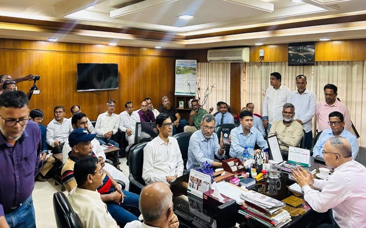ভিসির সঙ্গে ইবি অ্যালামনাই অ্যাসোসিয়েশন'র মতবিনিময়