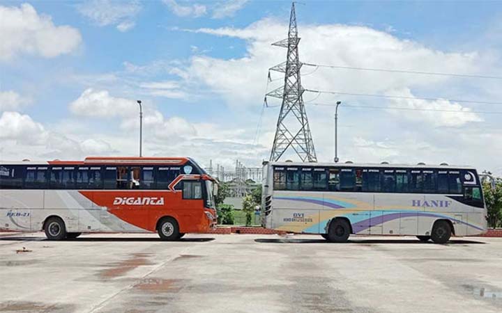বরগুনায় অনির্দিষ্টকালের জন্য বাস চলাচল বন্ধ