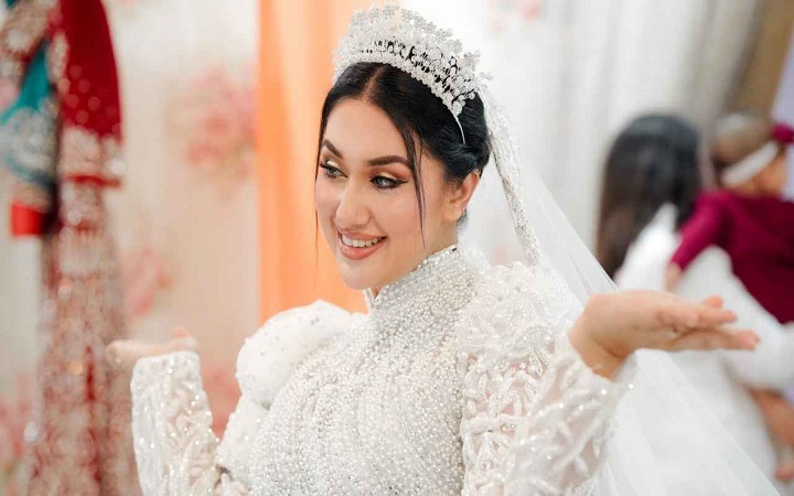 ঈদের পর ধামাকা নিউজ দেবেন অপু বিশ্বাস