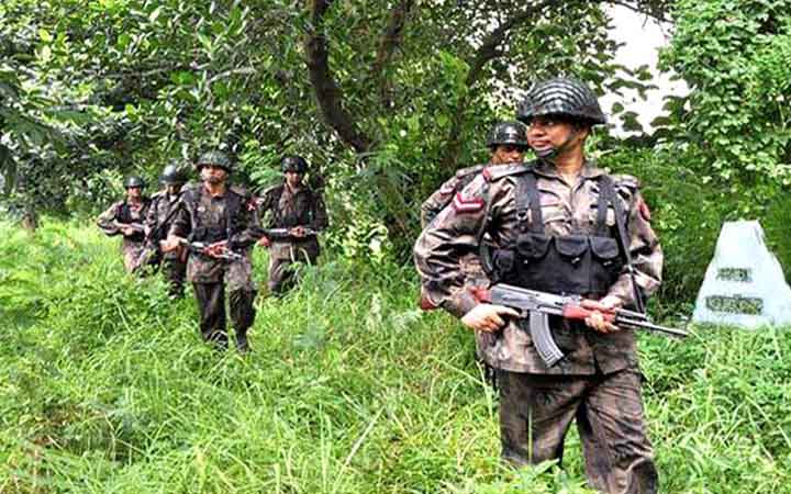 সীমান্তে বিজিবি সদস্যদের লক্ষ্য করে ব্যাপক গুলিবর্ষণ