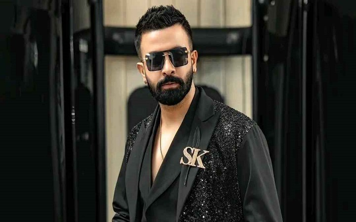 অনুদানের টাকা ফিরিয়ে দিলেন শাকিব