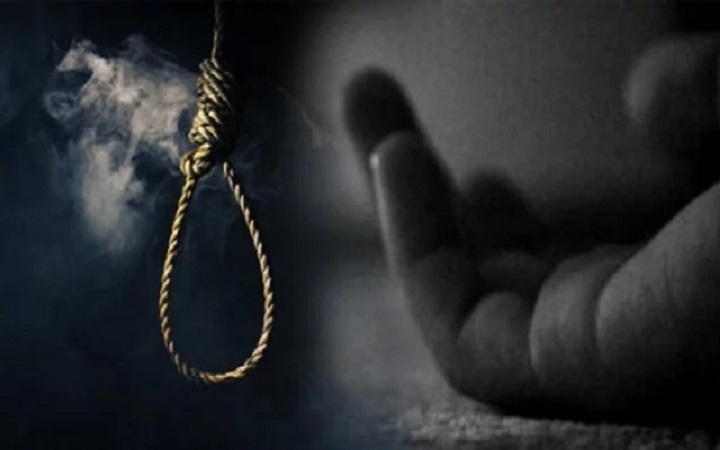 রাতভর নিখোঁজের পর সকালে মিলল কৃষকের ঝুলন্ত মরদেহ