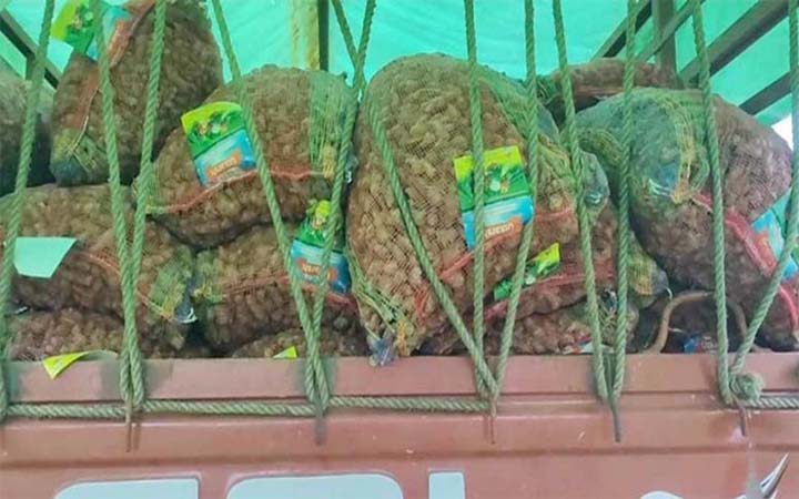 আখাউড়া বন্দর দিয়ে এলো ৫ টন আদা