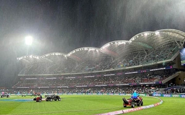 বিশ্বকাপ ফাইনালে চোখ রাঙাচ্ছে বৃষ্টি