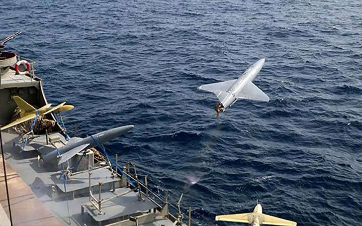 হরমুজ প্রণালীতে নতুন ড্রোন পরীক্ষা ইরানের