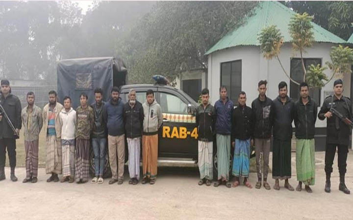 আশুলিয়ায় ১৪ জন ডাকাত গ্রেফতার