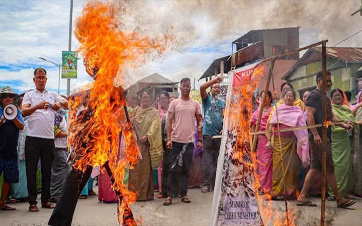 মণিপুরে ফের সহিংসতা, নিহত ৩