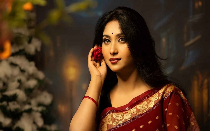 পড়াশোনার চাপে সিনেমা ছেড়েছেন, চাকরিতে যোগ দিলেন সুমি