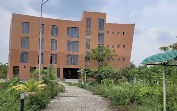 গাড়িচালকদের ২২৭ কোটি টাকার চার বিশ্রামাগার খালি পড়ে আছে