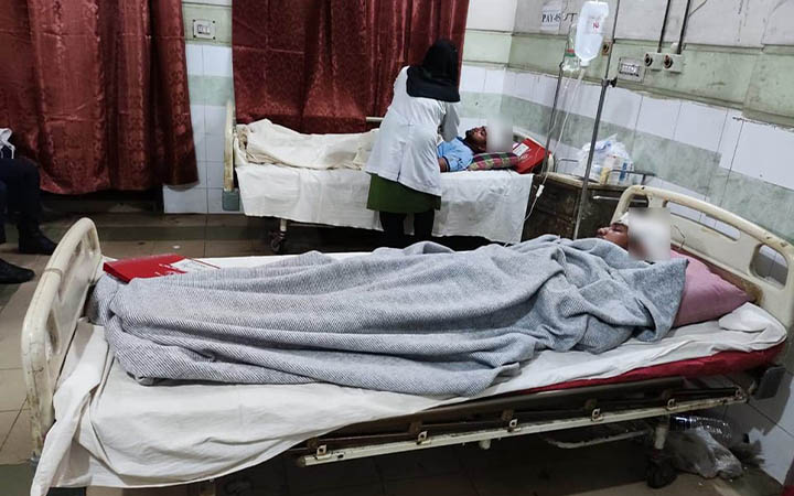 দিনাজপুরে জবি শিক্ষার্থীদের ওপর হামলা, আহত ১২