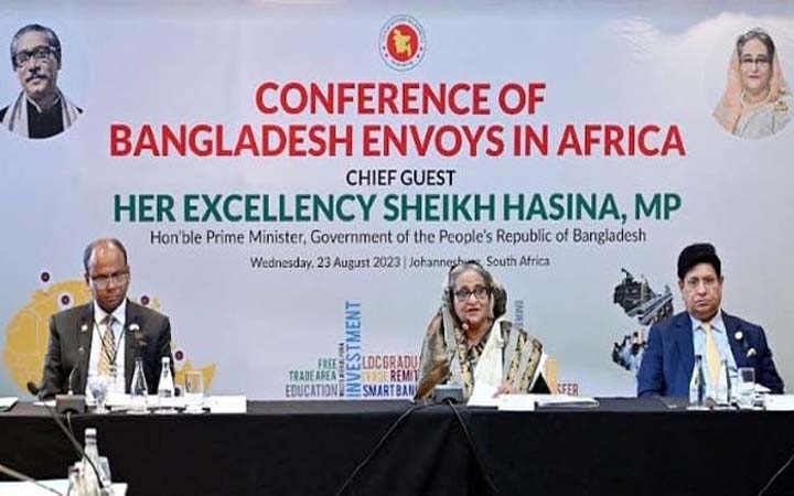 আফ্রিকার দেশগুলোর সাথে দ্বিপক্ষীয় সম্পর্ক জোরদার করতে কাজ করুন : প্রধানমন্ত্রী