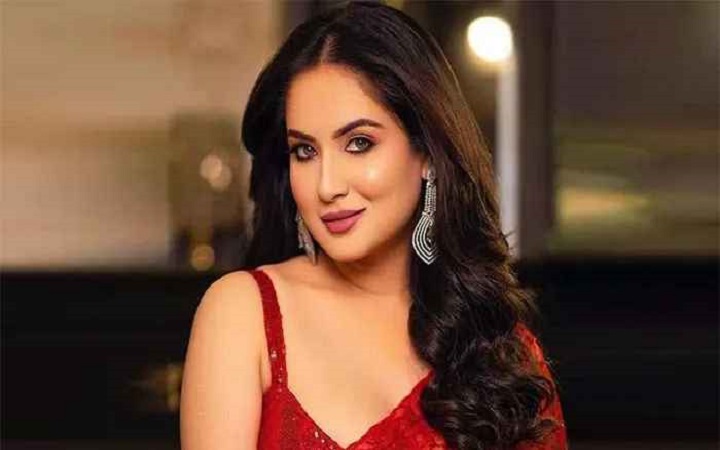দ্বিতীয় বিয়ের আগে অন্ত্বঃসত্তা হয়েছিলেন পূজা