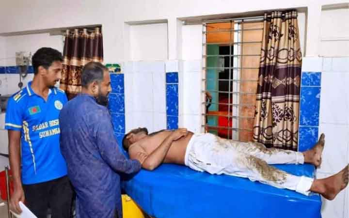হাত-পা বেঁধে জামায়াত নেতাকে মারধর করে টাকা লুট