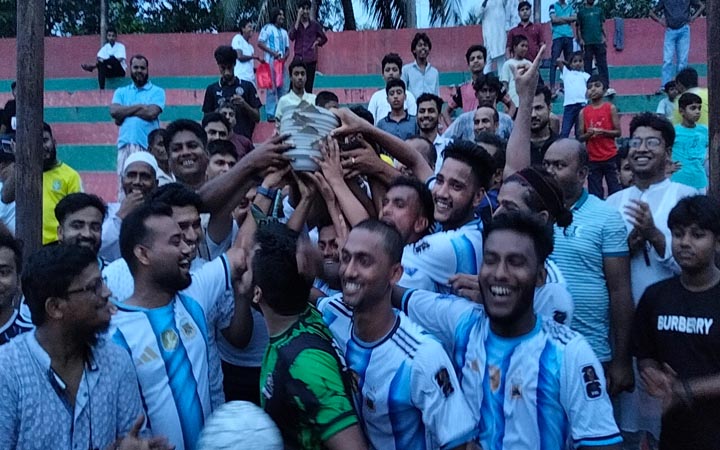 ব্রাজিল সমর্থক দলকে ২-১ গোলে হারাল আর্জেন্টিনা