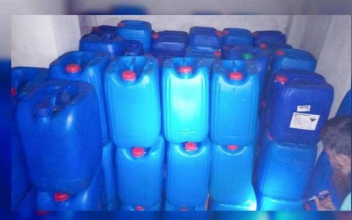 মিয়ানমারে পাচারের আগে ৩ হাজার লিটার এসিড জব্দ