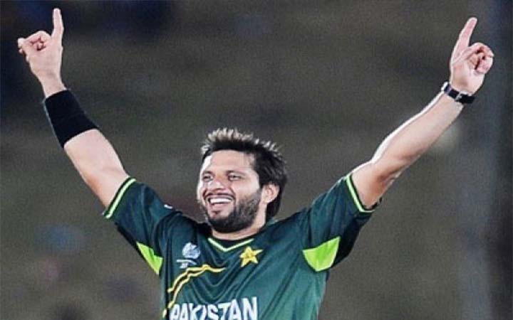 আবারও মাঠে ফিরছেন শহীদ আফ্রিদি