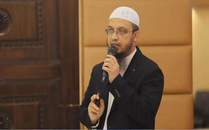 কওমি মাদরাসার ভাবমূর্তি রক্ষা ও সংস্কারে ৬ প্রস্তাব আহমাদুল্লাহর