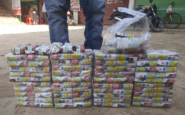 কক্সবাজারের মহেশখালীতে নকল আকিজ বিড়ি জব্দ