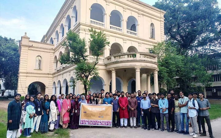 বিশ্ববিদ্যালয়ের শিক্ষার্থীদের নিয়ে বাংলা একাডেমিতে সাহিত্য আড্ডা