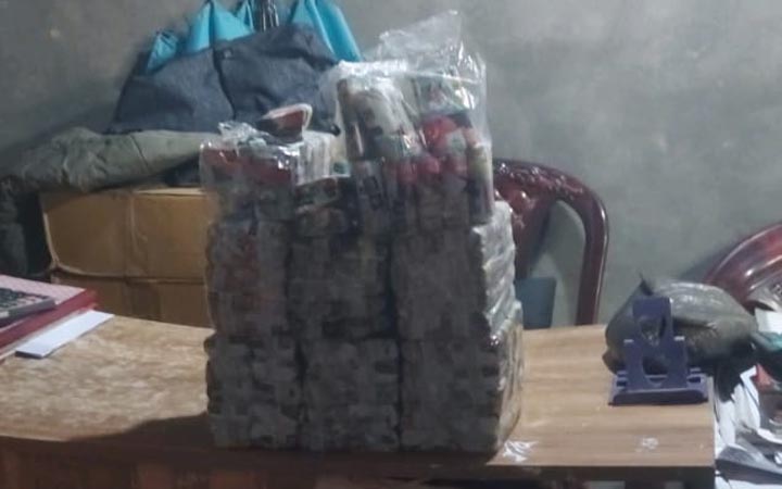 উখিয়ায় রোহিঙ্গা ক্যাম্পে নকল আকিজ বিড়ি জব্দ