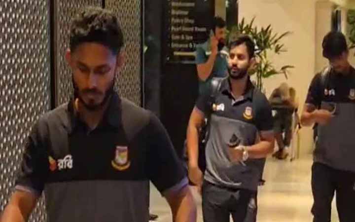 পাকিস্তান পৌঁছেছে টাইগারদের দ্বিতীয় বহর