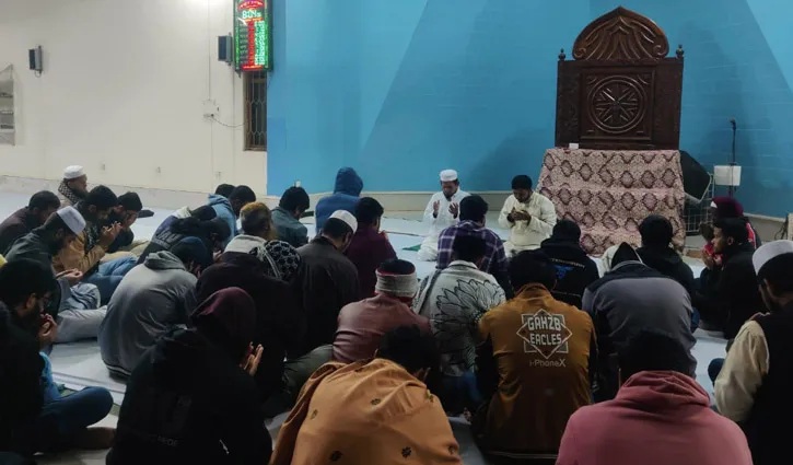 ওসমান হাদির সুস্থতা কামনায় বাকৃবি শিবিরের বিশেষ দোয়া