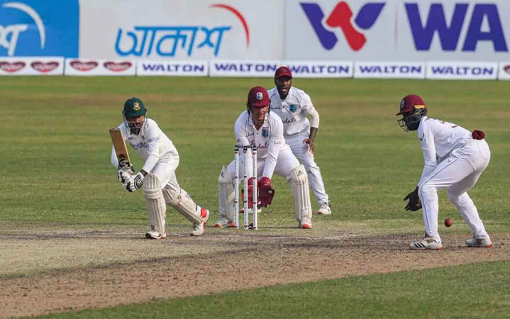 টসে জিতে ব্যাটিংয়ে বাংলাদেশ, শুরুতেই বিপর্যয়