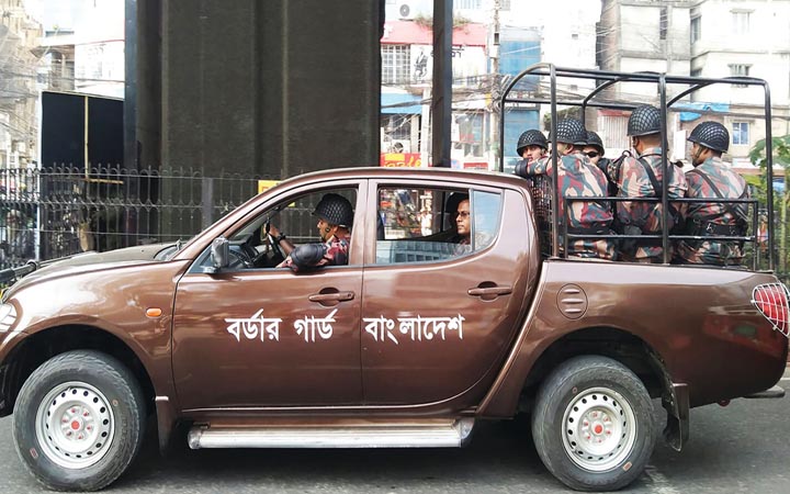 সারা দেশে ২৩১ প্লাটুন বিজিবি মোতায়েন