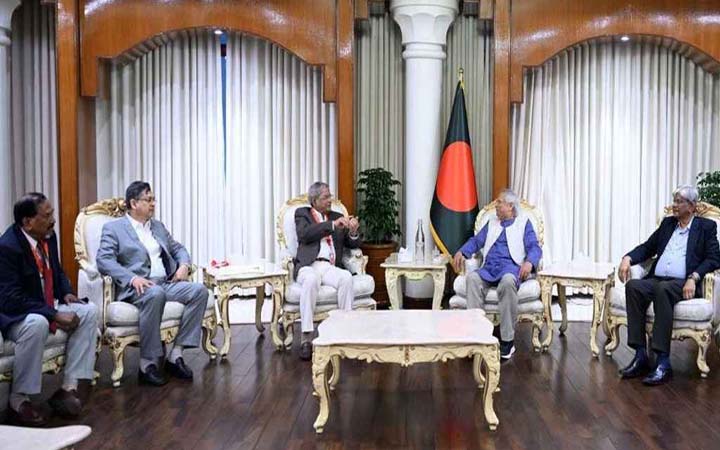 নির্বাচনের সুনির্দিষ্ট রোডম্যাপ ইস্যুতে ড. ইউনূসের সঙ্গে বৈঠকে বিএনপি