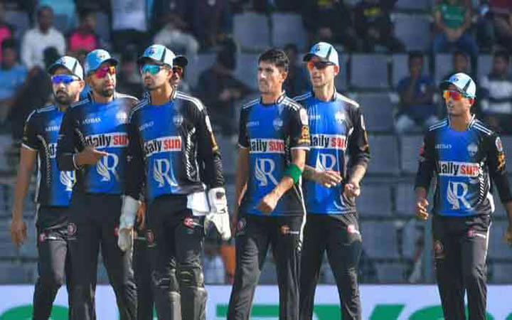 আকিফ জাভেদের দুর্দান্ত বোলিংয়ে রংপুরের আটে আট