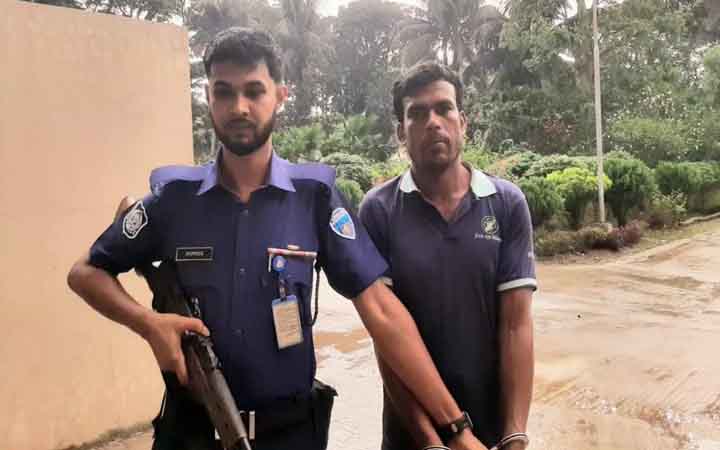 বাঁশখালী ইকোপার্কের ছিনতাই ঘটনায় অন্যতম আসামি গ্রেপ্তার