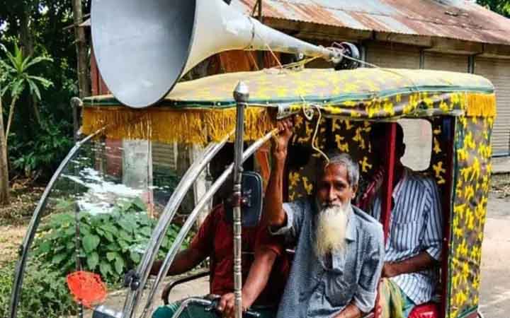 মাদকাসক্ত নাতিকে টাকা ধার না দিতে মাইকিং করলেন দাদা