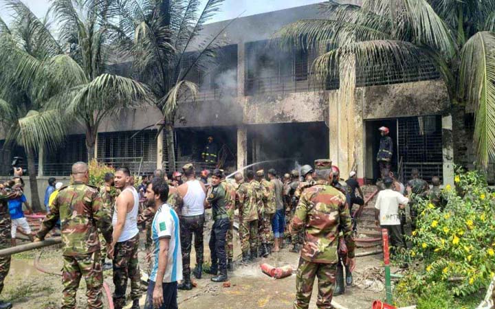 বিমান বিধ্বস্তের ঘটনায় নিহত অন্তত ১৬ জন, আহত শতাধিক