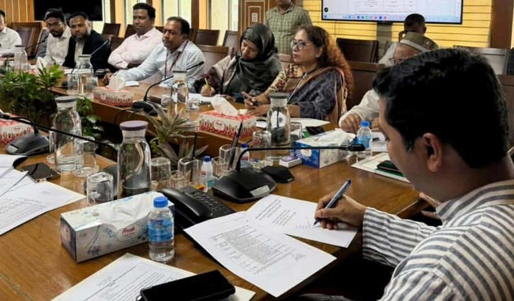 বিনামূল্যে ড্রেস ও জুতা বিতরণ কার্যক্রম শুরু করতে চায় সরকার
