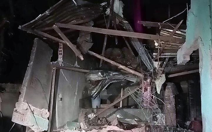 বগুড়ায় বসতবাড়িতে বিস্ফোরণ, আহত ৪