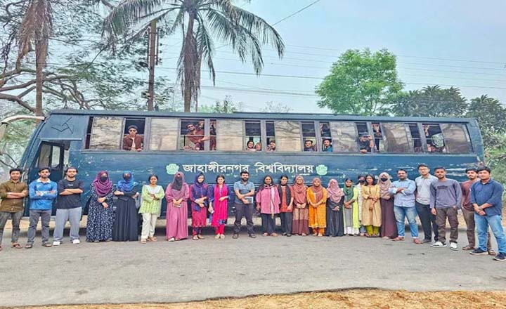ঈদযাত্রায় জাবি শিক্ষার্থীদের জন্য জাকসুর দূরপাল্লার বাস চালু