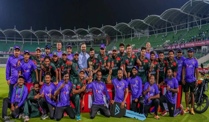 উত্তেজনার পারদ ছড়িয়ে রোমাঞ্চের শেষে বিষাদের হাসি