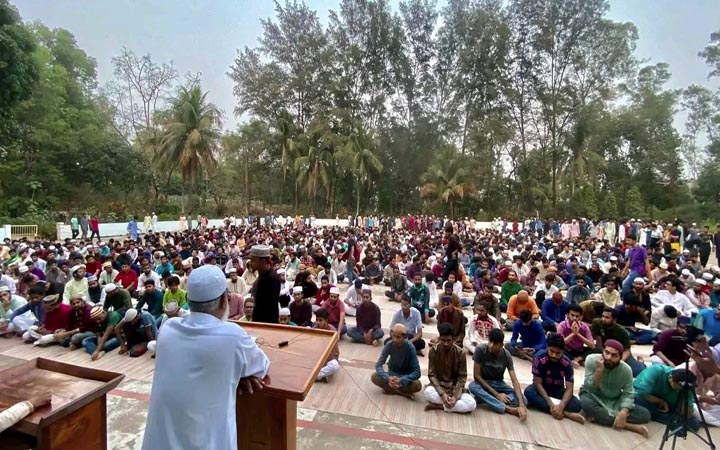 চবিতে দৃষ্টিনন্দন গণ-ইফতার, একসঙ্গে ২ হাজার ছাত্রের আয়োজন