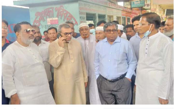 গাবতলী বাস টার্মিনাল পরিদর্শনে বিআরটিএ’র চেয়ারম্যান