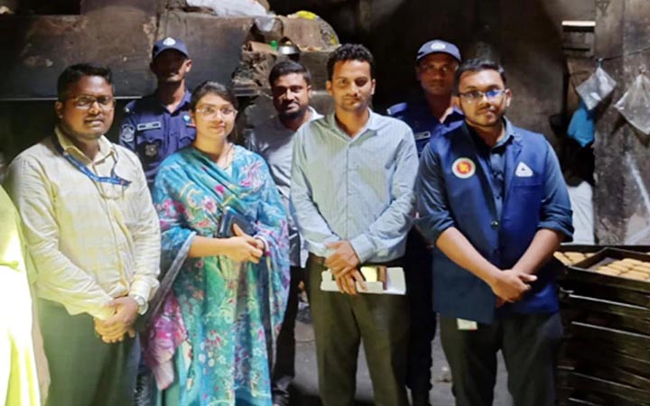 চাঁদপুরে ভ্রাম্যমাণ আদালতের জরিমানা