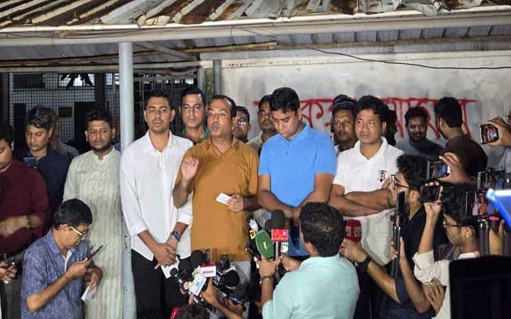 ক্যাম্পাসে ‘গুপ্ত রাজনীতি’ নিষিদ্ধ চান ছাত্রদল সভাপতি