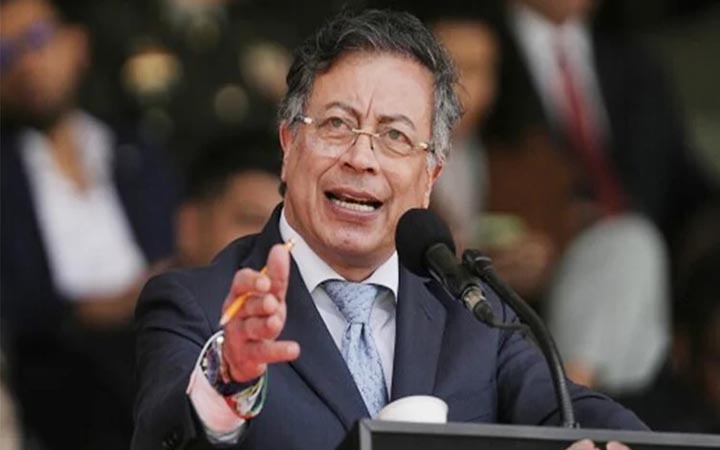 ভেনেজুয়েলা সীমান্তে সেনা মোতায়েনের নির্দেশ কলম্বিয়ার প্রেসিডেন্টের