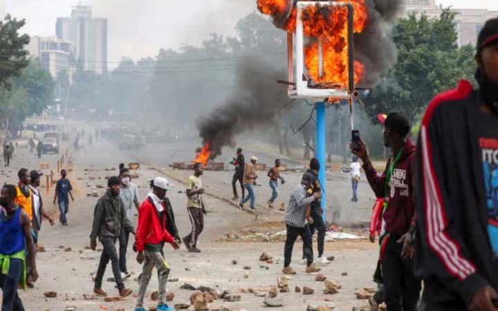 কেনিয়ার সরকারবিরোধী বিক্ষোভ, সংঘর্ষে ১৬ মৃত্যু
