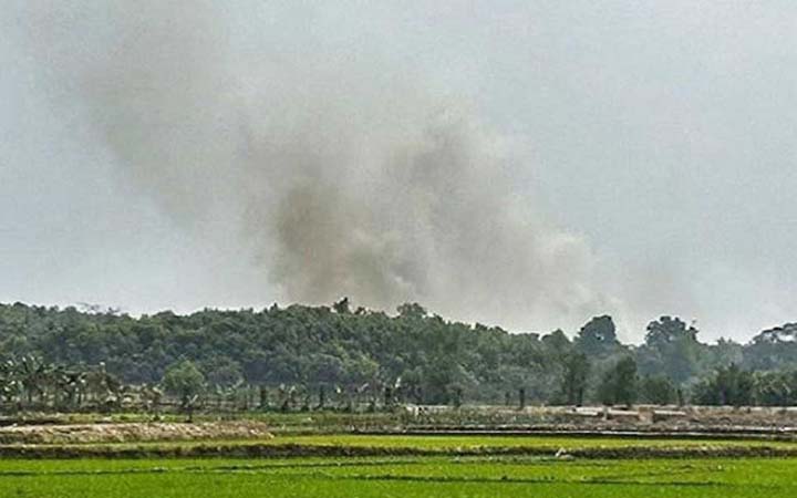 রাখাইনে ফের বিস্ফোরণ, কাঁপছে টেকনাফ সীমান্ত