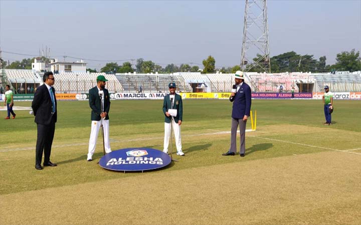 টস জিতে ব্যাটিংয়ে বাংলাদেশ