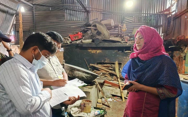 অস্বাস্থ্যকর পরিবেশে খাদ্য উৎপাদন, প্রতিষ্ঠানকে ৩ লাখ টাকা জরিমানা