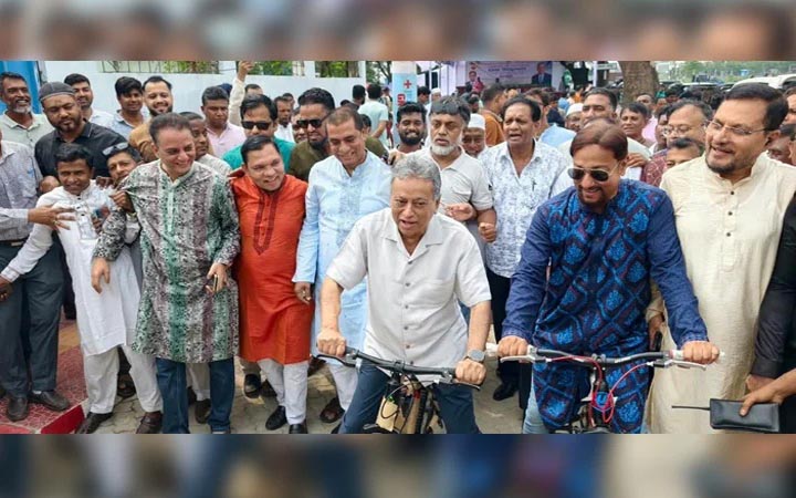 চট্টগ্রামে দেশের প্রথম আলাদা সাইকেল ট্র্যাক উদ্বোধন