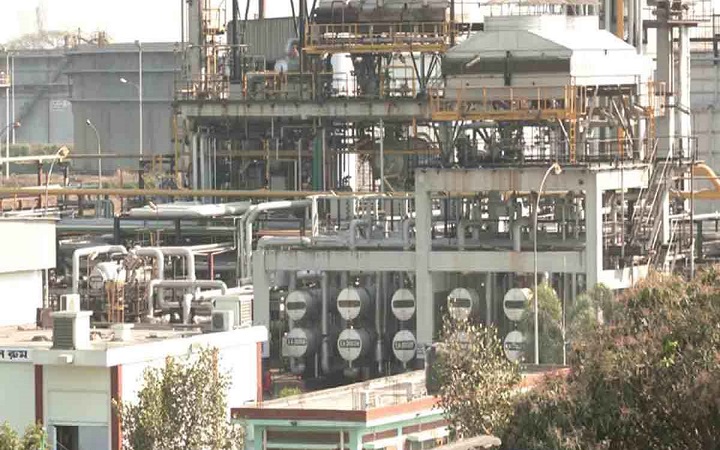 ১৫ বছরেও আলোর মুখ দেখেনি দ্বিতীয় তেল শোধনাগার, বিপিসির উদ্বেগ